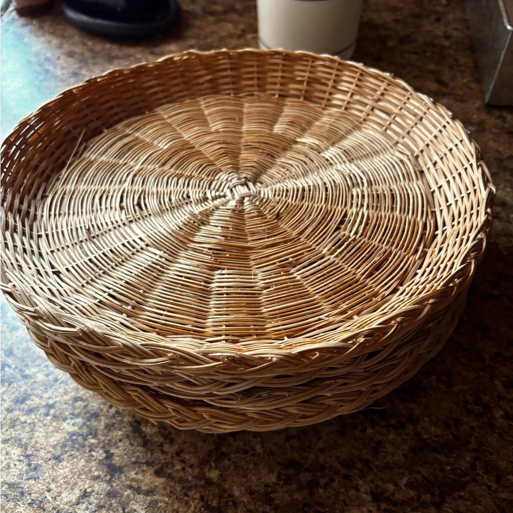 Wicker paper plate holders - Set of 6